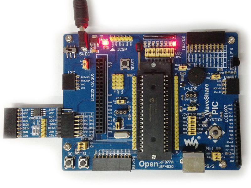 文件:PIC-E2PROM SPI AT45DBXX-2.jpg