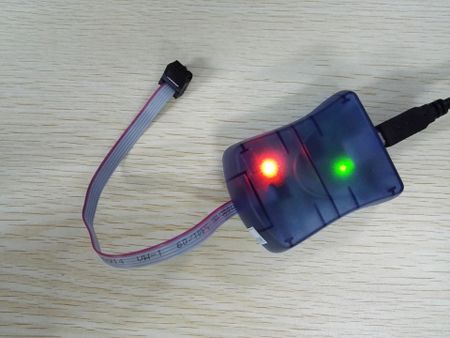 通过USB线接入电脑